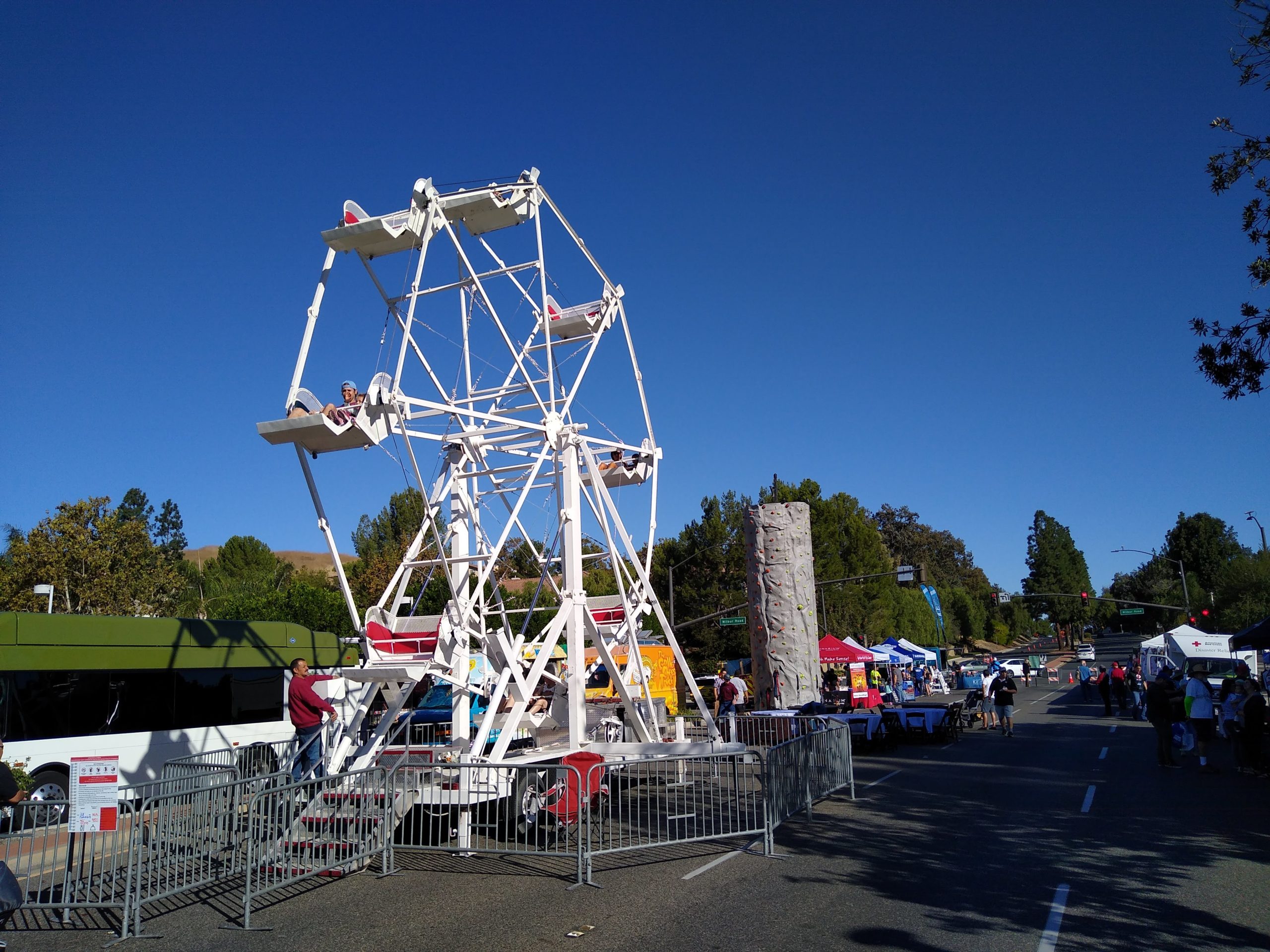 35′ Gondola Ferris Wheel – My Little Carnival, Inc.